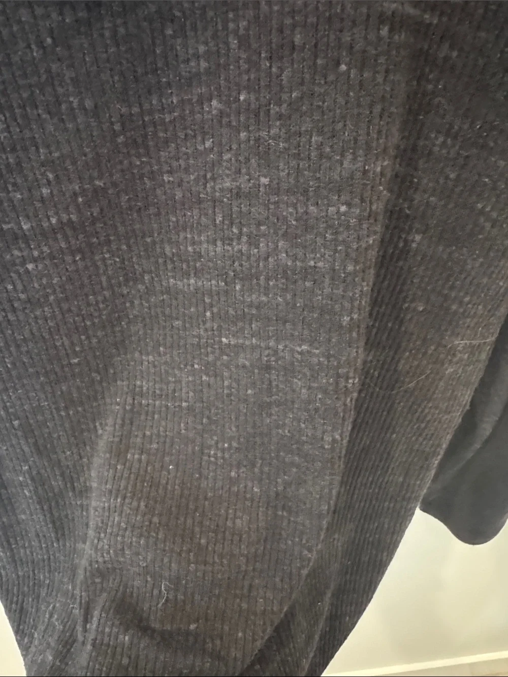 LNA Black Cross-Detail V-Neck Long Sleeve Top